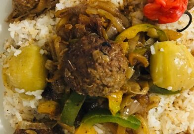 Le soumbara lafri est une recette d‘origine Africaine plus précisément de Guinée, Côte d’Ivoire…Vous voulez un repas bon, saint, riche et rapide à faire eh bin voilà une bonne idée de recette. L’ingrédient principal du soumbara lafri est le soumbara appelé graine de néré.