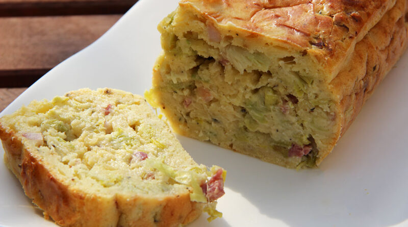 Cake Salé aux Oignons Rouges et Lardons Fumés