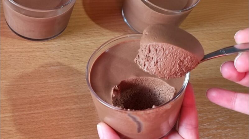 Un dessert au chocolat facile et rapide à faire avec seulement 1 œuf juste délicieux. Bon appétit.