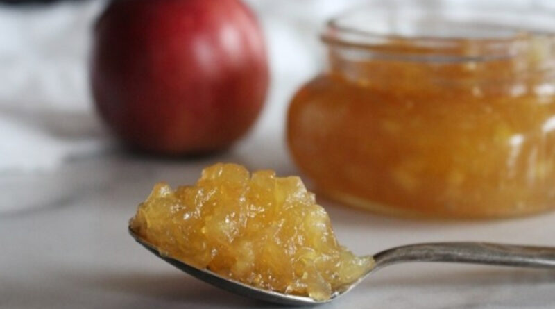 Confiture de pommes super facile et rapide .Une recette de Confiture de pommes super  facile et rapide préparer à base de pommes, sucre.