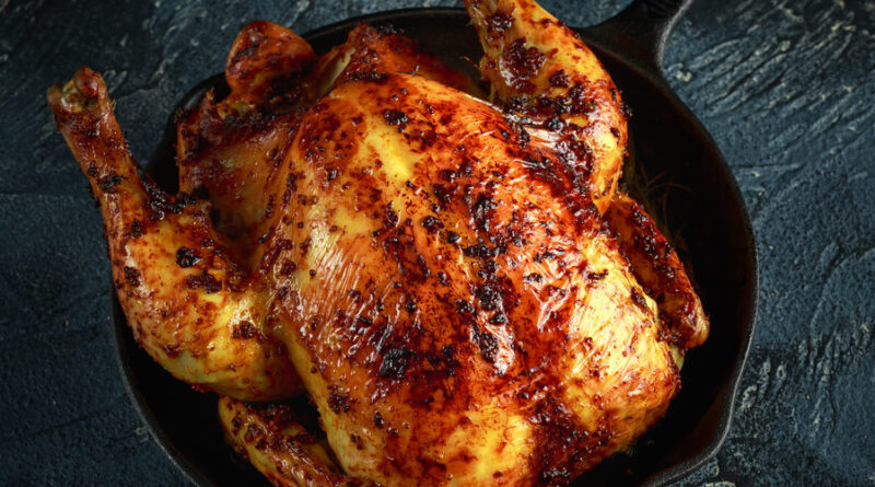 Poulet rôti au four à la moutarde facile à faire et délicieux .Le poulet est une volaille polyvalente et délicieuse, appréciée dans le monde entier pour sa saveur et sa facilité de préparation.