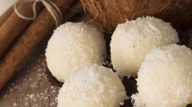 Découvrons ensemble la recette traditionnelle de ces succulents bonbons coco qui nous transportent directement sous les palmiers des Caraïbes.