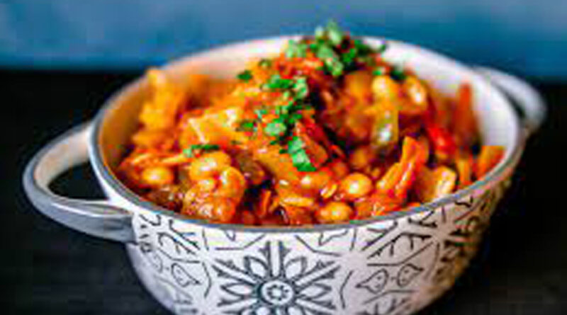 Le Chakalaka est un plat sud-africain qui incarne à la fois la diversité culturelle et l'authenticité de la cuisine du pays. Cette recette simple et délicieuse est un mélange savoureux de légumes épicés, de haricots et d'épices.