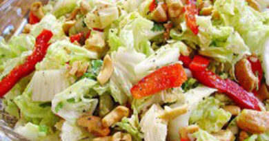 La salade au chou chinois est une option délicieuse et nutritive pour ceux qui cherchent à intégrer des légumes frais dans leur alimentation. Avec sa saveur légèrement sucrée et croquante, le chou chinois est parfait pour une salade savoureuse et rafraîchissante.