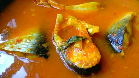 Soupe de Machoiron Piquante : Recette Africaine Facile et Pleine de Saveurs