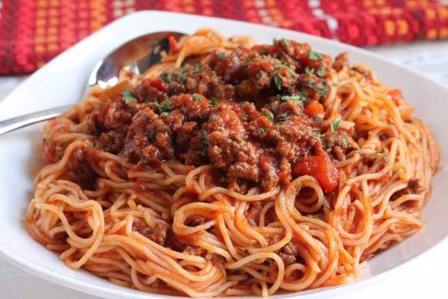 Spaghetti bolognaise express : recette simple et savoureuse